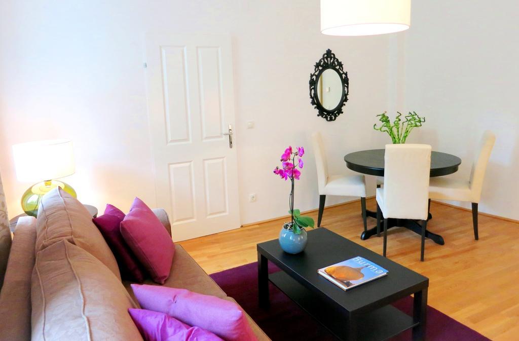 Apartment Theresiengasse Viyana Oda fotoğraf